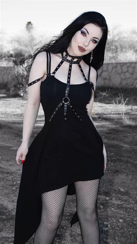 sexy goth women